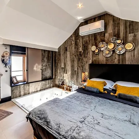 La Petite Escapade, Maison Avec Jacuzzi Privatif Nyaraló
